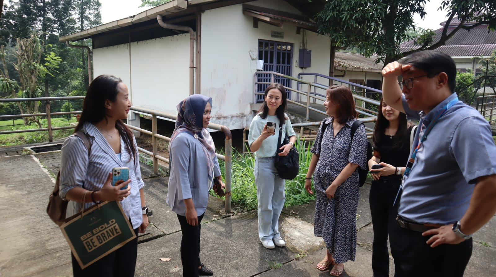 Kunjungan pertama Daewoong Pharmaceutical Seoul Korea ke RSHP SKHB IPB University